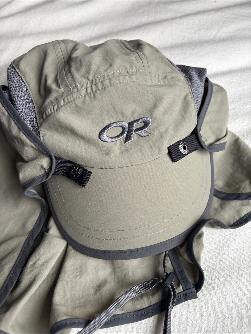 Outdoor Research Sun Hat with Detachable Neck-Flap in Beige/Gray with Dark Trim